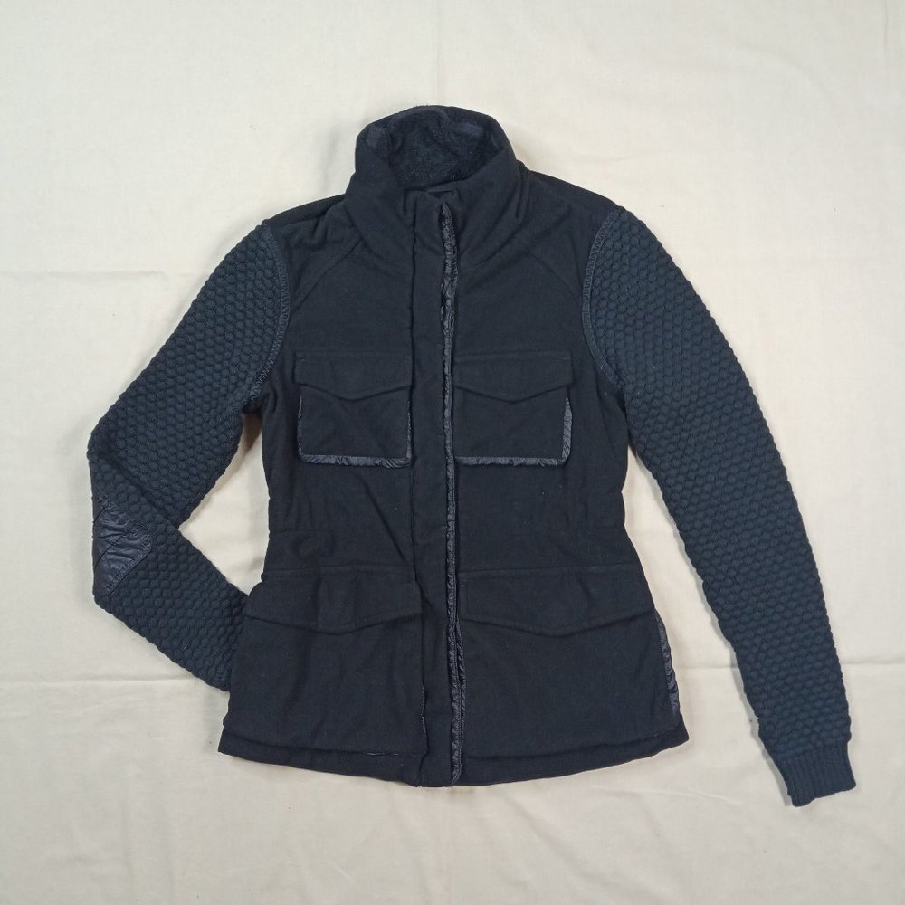 Lululemon Womens Miracle Jacket Size 6 Black Fleece Cargo Pockets Knit Sleeves - Picture 1 of 9